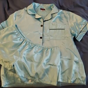 Maidenform silky pajama short set